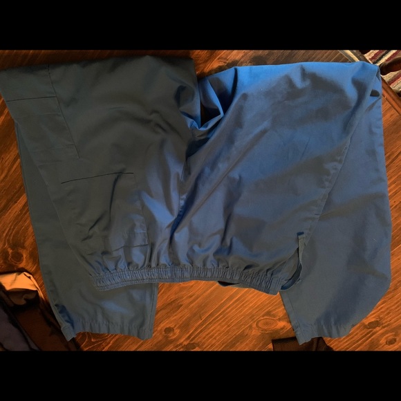 Wonderwink scrub set - Picture 4 of 4